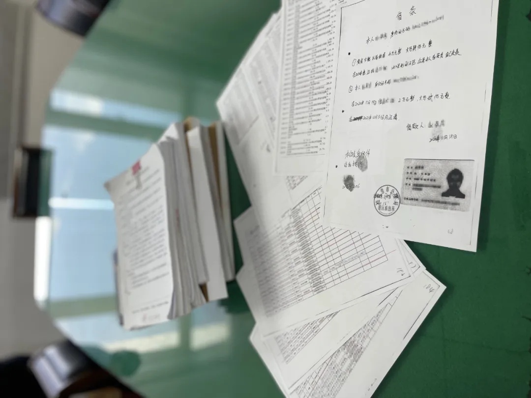 打工女孩沉迷夜店每晚必点“万元套”，最终……｜今晚九点半