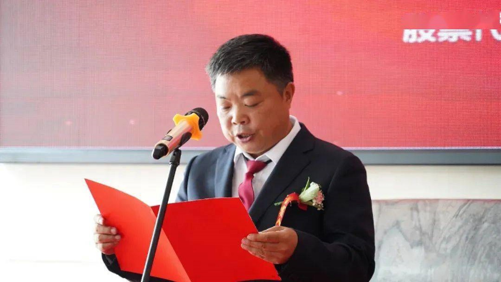 348.95亿！河南新安第一家A股上市公司，实控人34岁创业高中学历