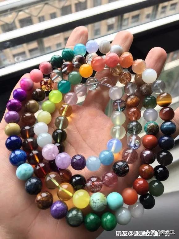 男青年戴什么手串比较合适,夏天到了男人戴这种手串才叫霸气