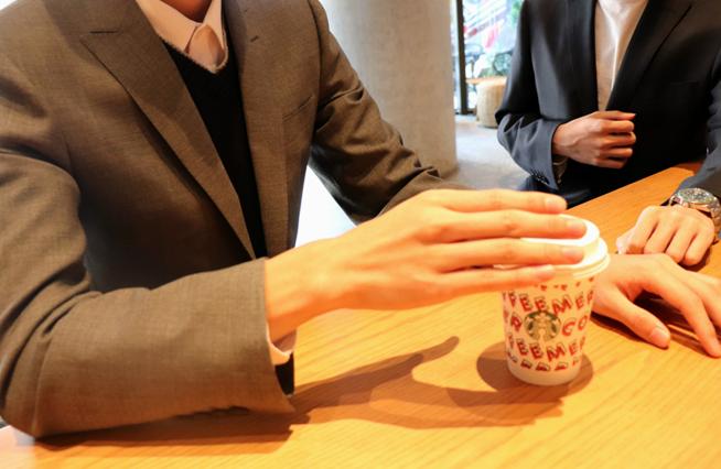 小米颠覆行业暴利，1989西装比肩30000杰尼亚，网友：阿玛尼要降价