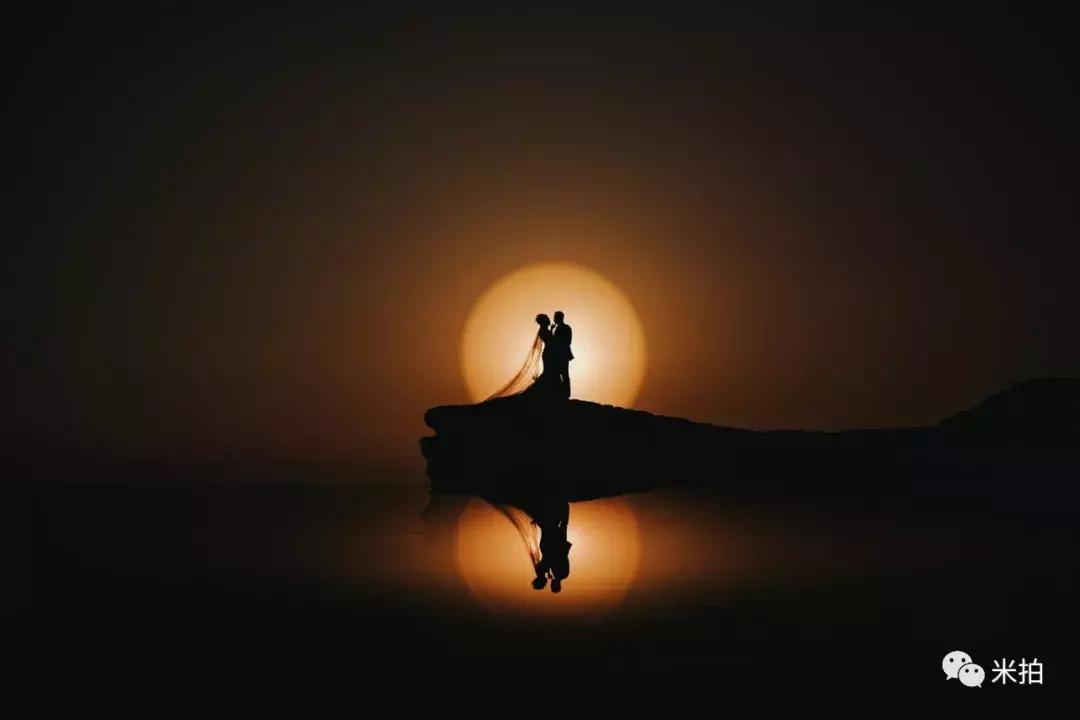 2018年最漂亮的缎面婚纱图片,十大婚纱摄影排行图片欣赏