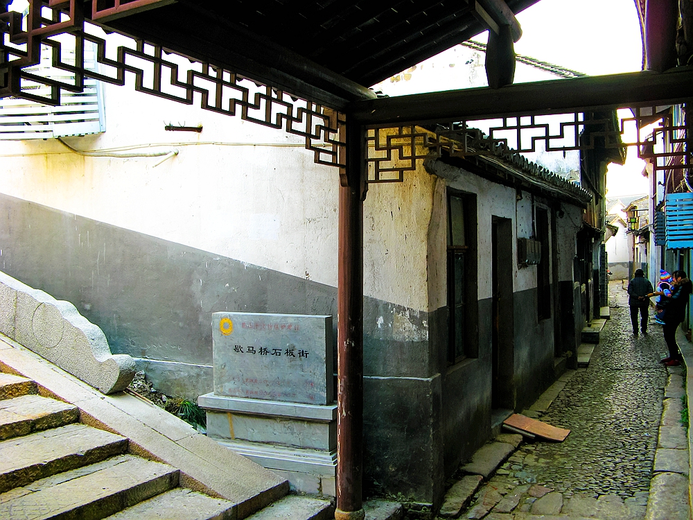 一座被人遗忘的乡村古宅,一座古村落