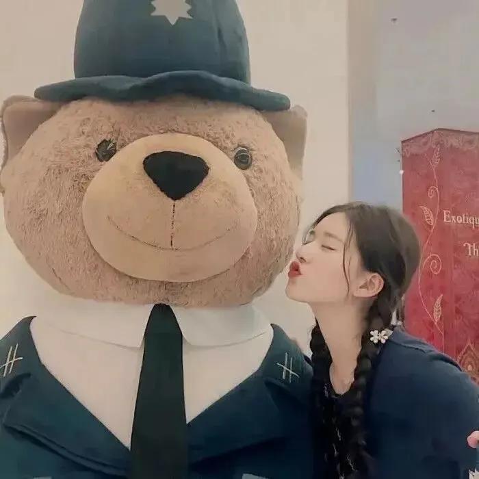 赵露思迪丽热巴闺蜜头像,一半是鞠婧祎一半是赵露思头像