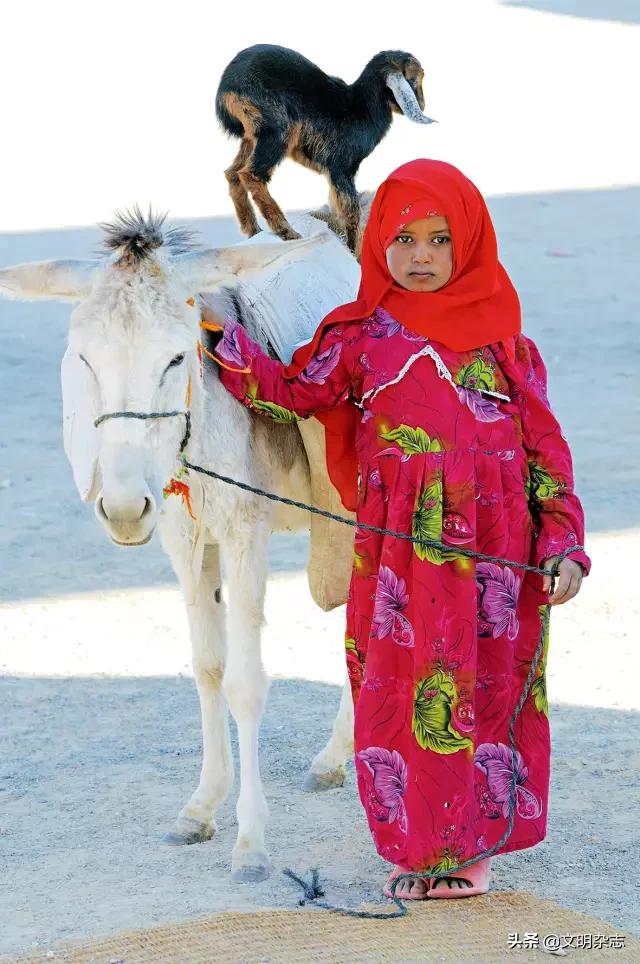 飘逸的古典服装,阿拉伯长袍的服饰特点
