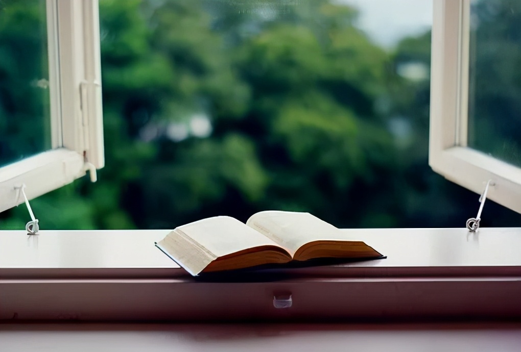 每翻开一本书就是一段新的旅程,当你打开书的时候