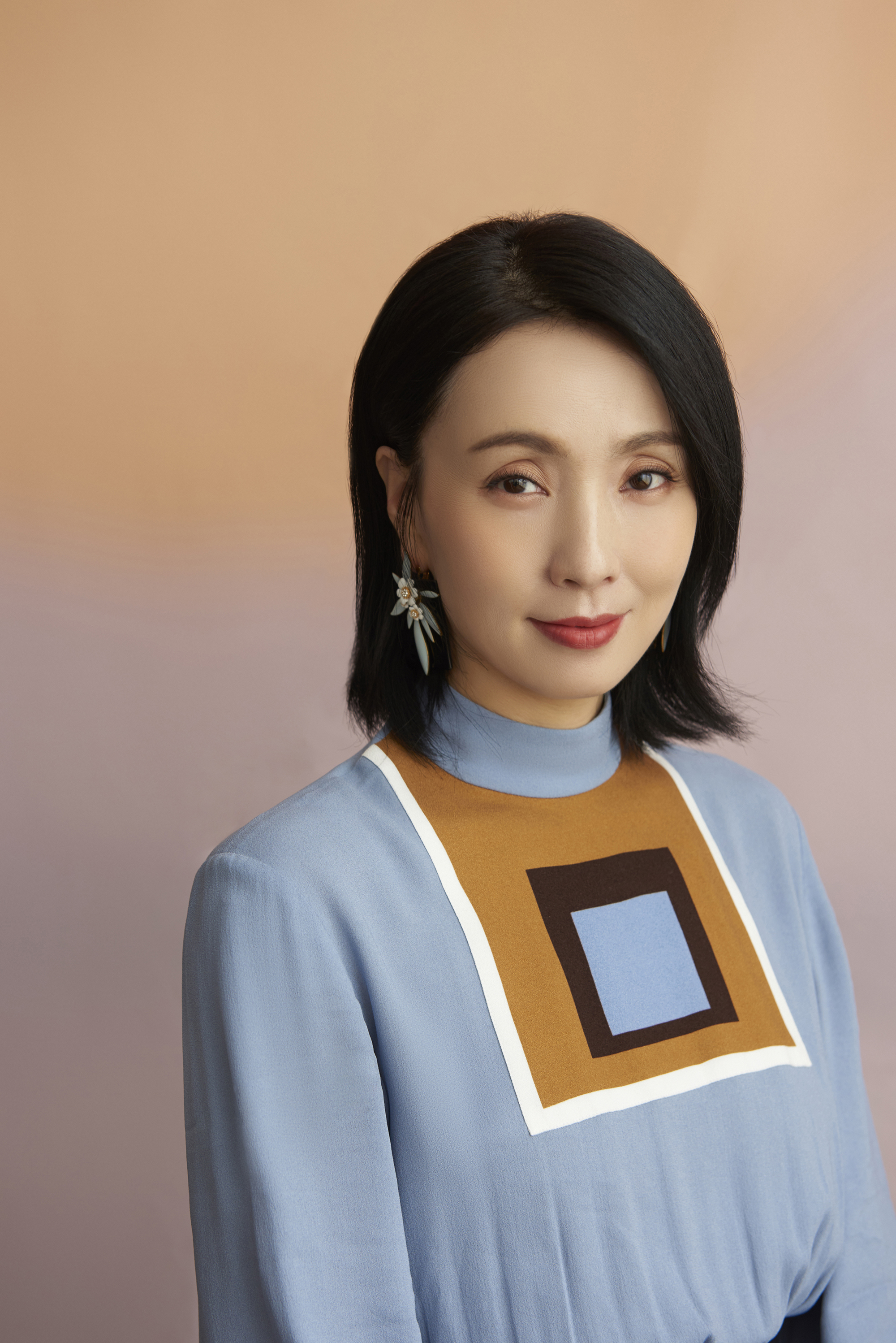 陶虹绿色丝绒小孩西装 (陶虹末代皇帝红裙)