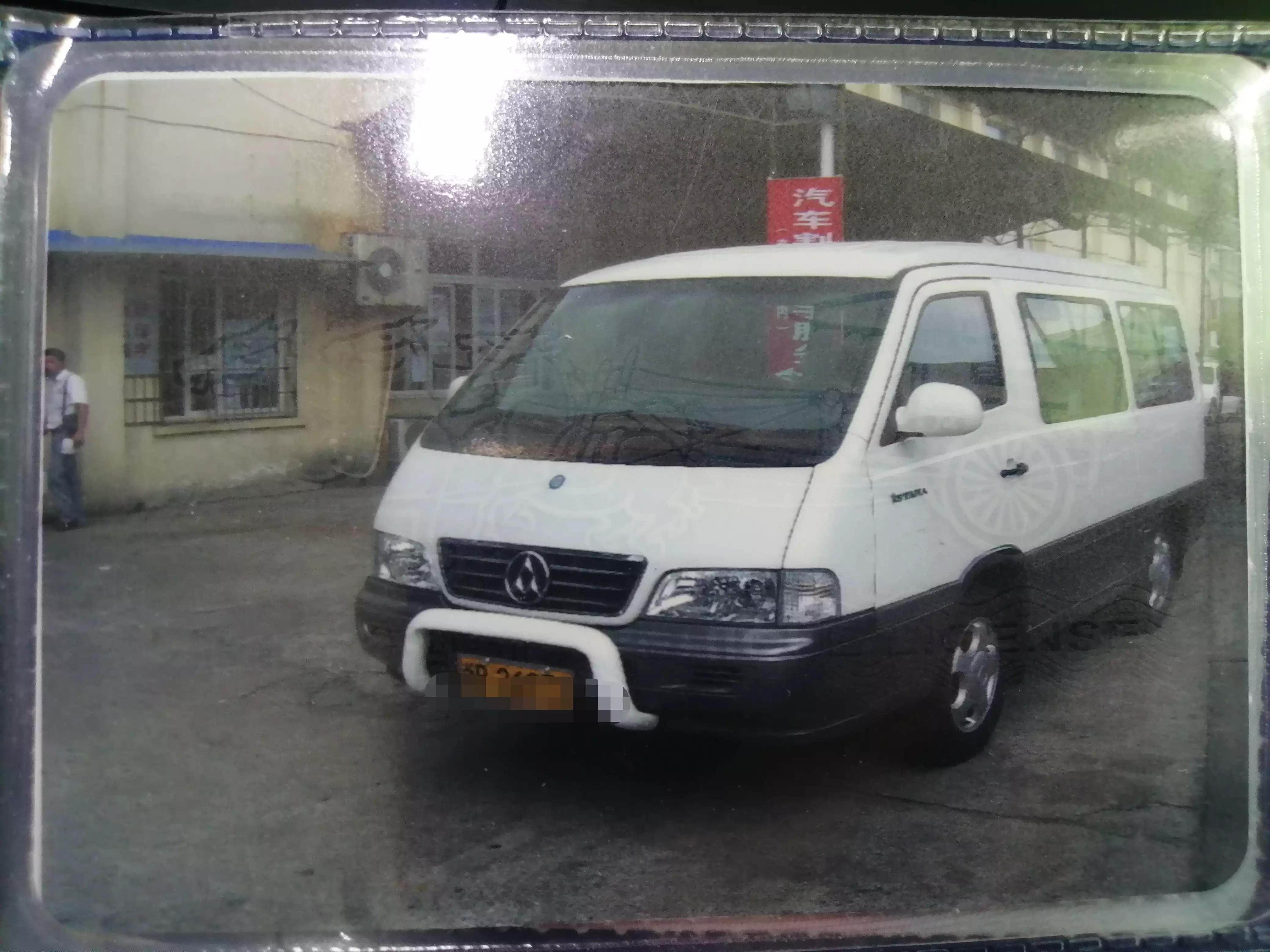 13岁开奔驰小车,车龄超20年的奔驰面包车