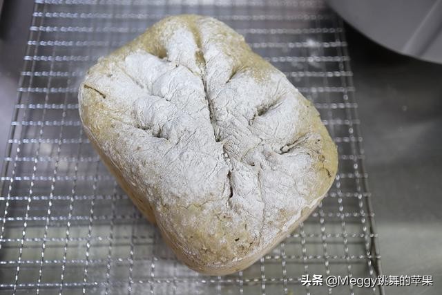 柏翠面包机硬欧包制作方法,面包机欧包配方和制作方法