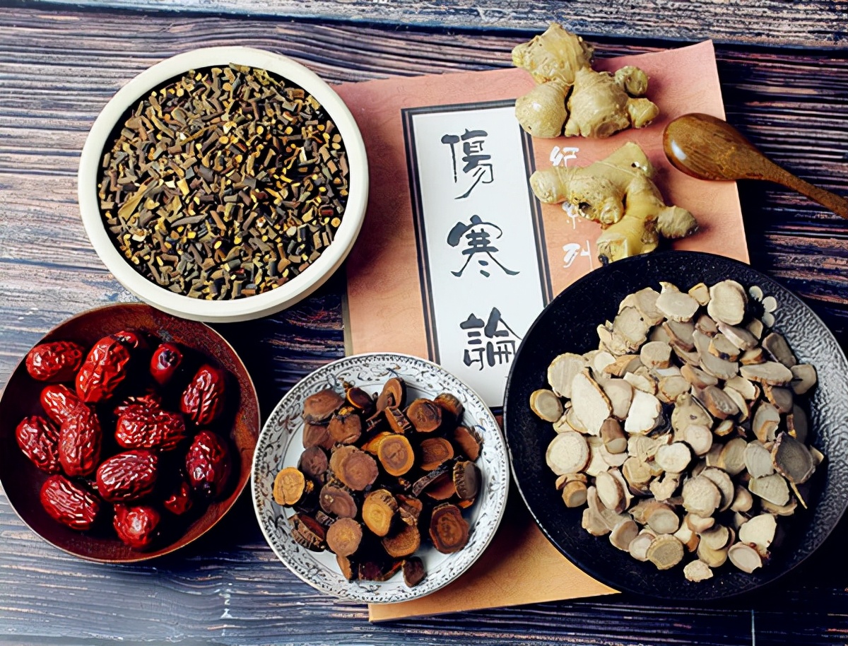 女人肾衰吃什么药,肾衰肌酐112用中药调理能治愈吗