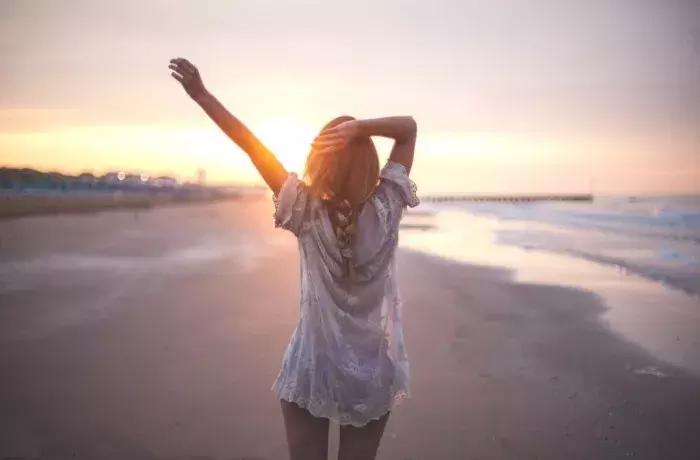 过分依赖被抛弃,过分依赖谁都让自己变得软弱