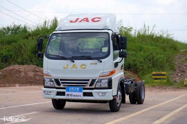 帅铃e轻卡能拉5吨吗,自重轻的重载轻卡