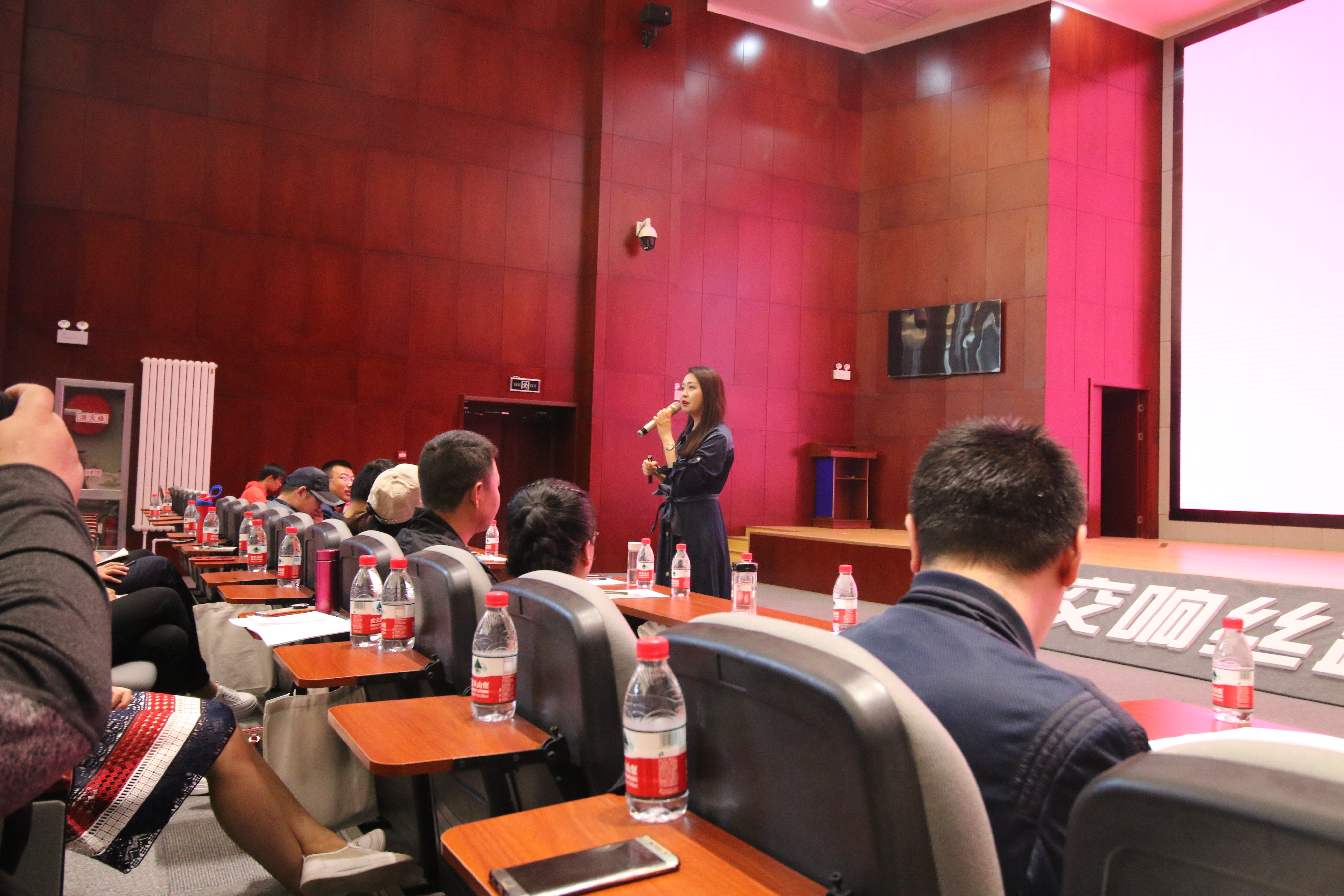 让短视频、抖音走进甘南、走进冶力关景区