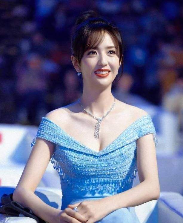 如果执着少女感、热衷话题度，佟丽娅的事业、口碑恐再难回到巅峰