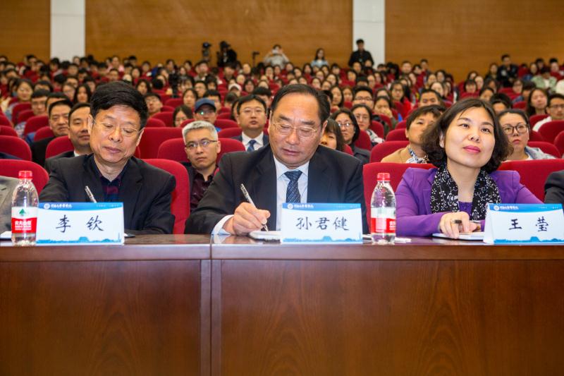 张效房：如何在生活中接受母校教育