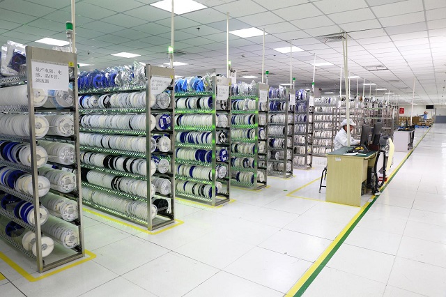 背靠小米华为，半年进账144亿，“中国贴牌大王”拿下全球第一