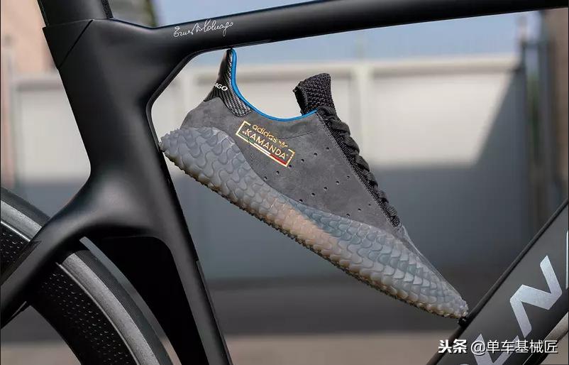 阿迪达斯ozweego系列全部配色 (阿迪达斯copa 为什么不迭代了)