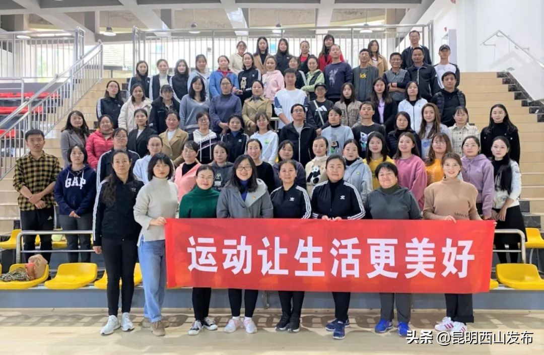 运动健儿在赛场上奋勇拼搏的英姿,奋力拼搏赛出风采