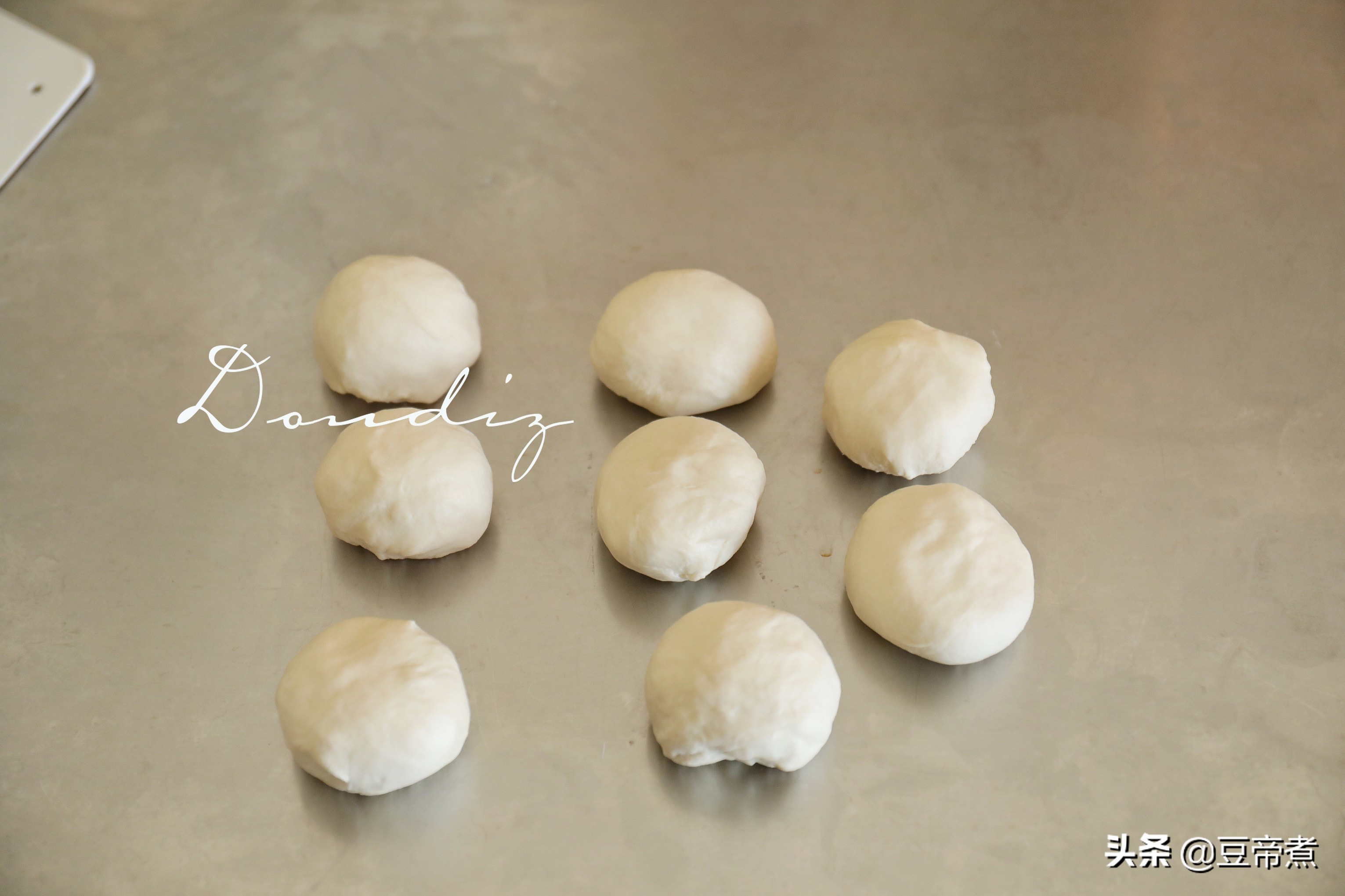 最近很火的面包制作,火爆全网的面包做法