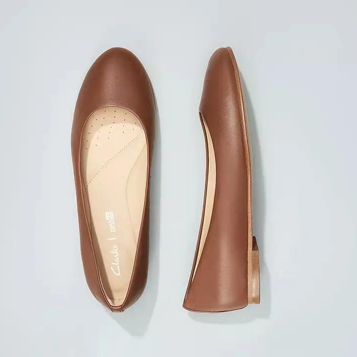 40岁的妈妈适合穿什么鞋子品牌,妈妈适合穿的布鞋子推荐