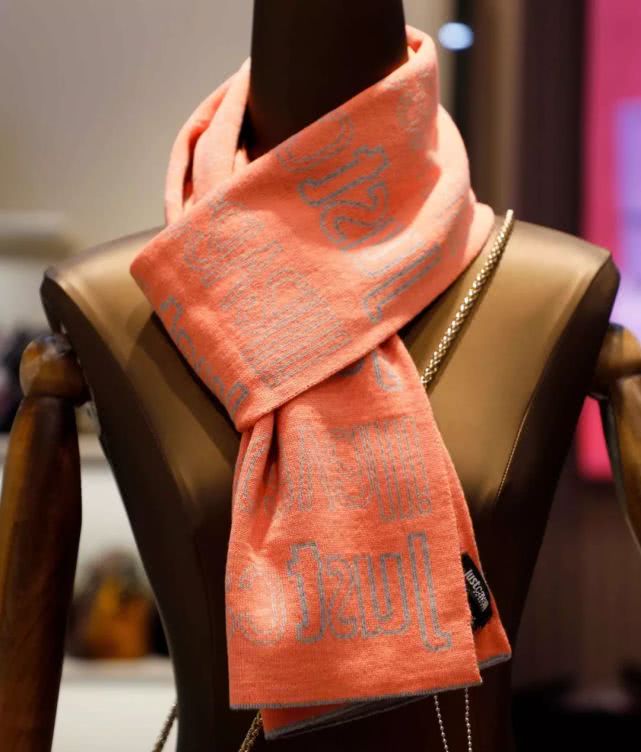 奥莱名品折扣店是正品吗,奥莱国际购物