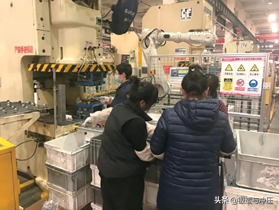 五金冲压件产品自动化加工,冲压件全自动化上料及装配