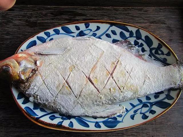 这样做的红烧鱼才是正宗的,这样做的红烧鱼才是最正宗的