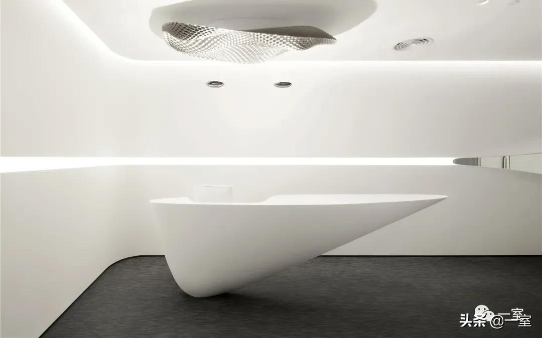 前台怎么设计刚好在楼梯口,前台怎么设计位置