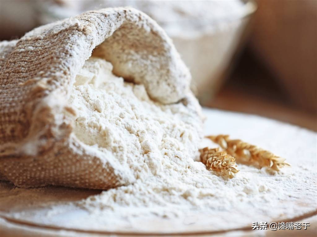 买面粉时注意这三种面粉不要买,购买面粉时需要注意面粉的品种