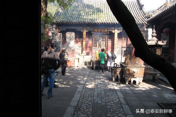 泰山斗姆宫尼姑,泰山斗母宫和斗姥宫