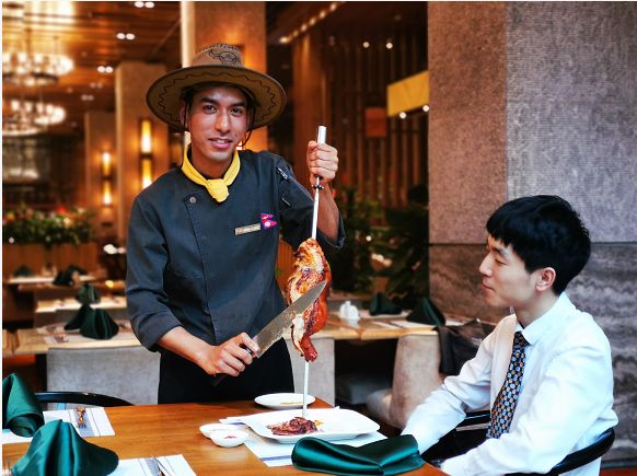 成都温江的一颗明珠，海鲜自助餐+巴西烤肉，还有猪猪侠来啦