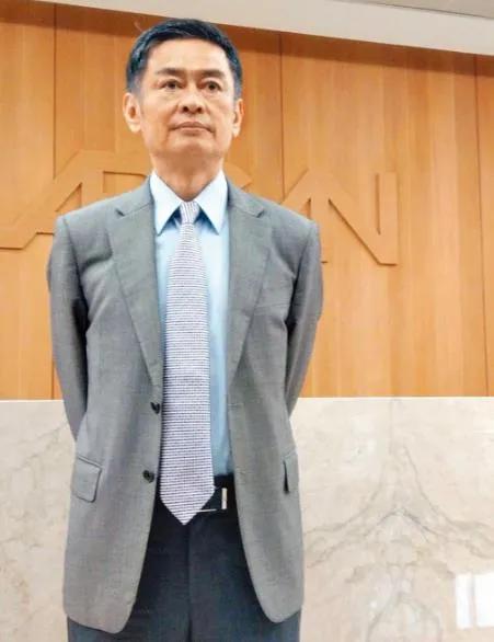 魔手伸进苹果供应链，6万*款贷**起步，余姚人王文鉴锻造光电之星