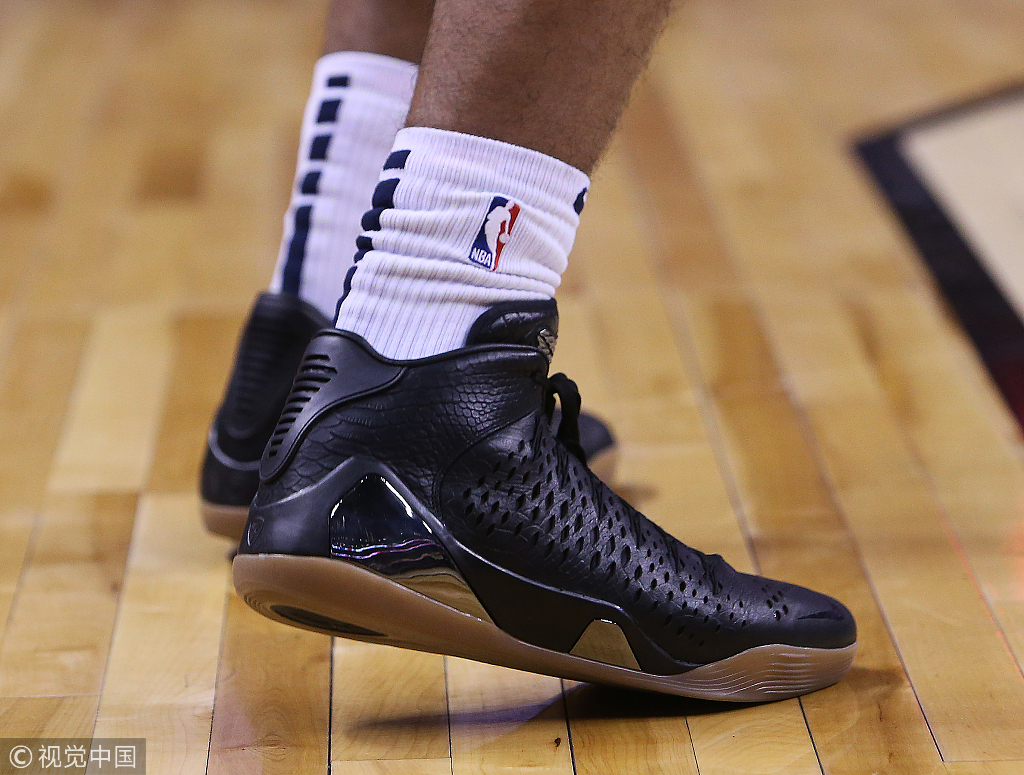 NBA今日球鞋精选:新配色UACurry5来了!库里穿它致敬老爹