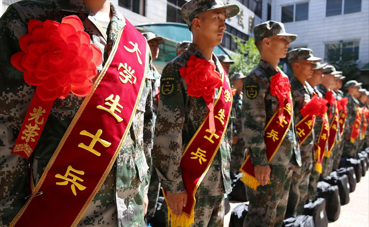 专科大二当兵和大三当兵的区别,专科大三下学期当兵算不算毕业