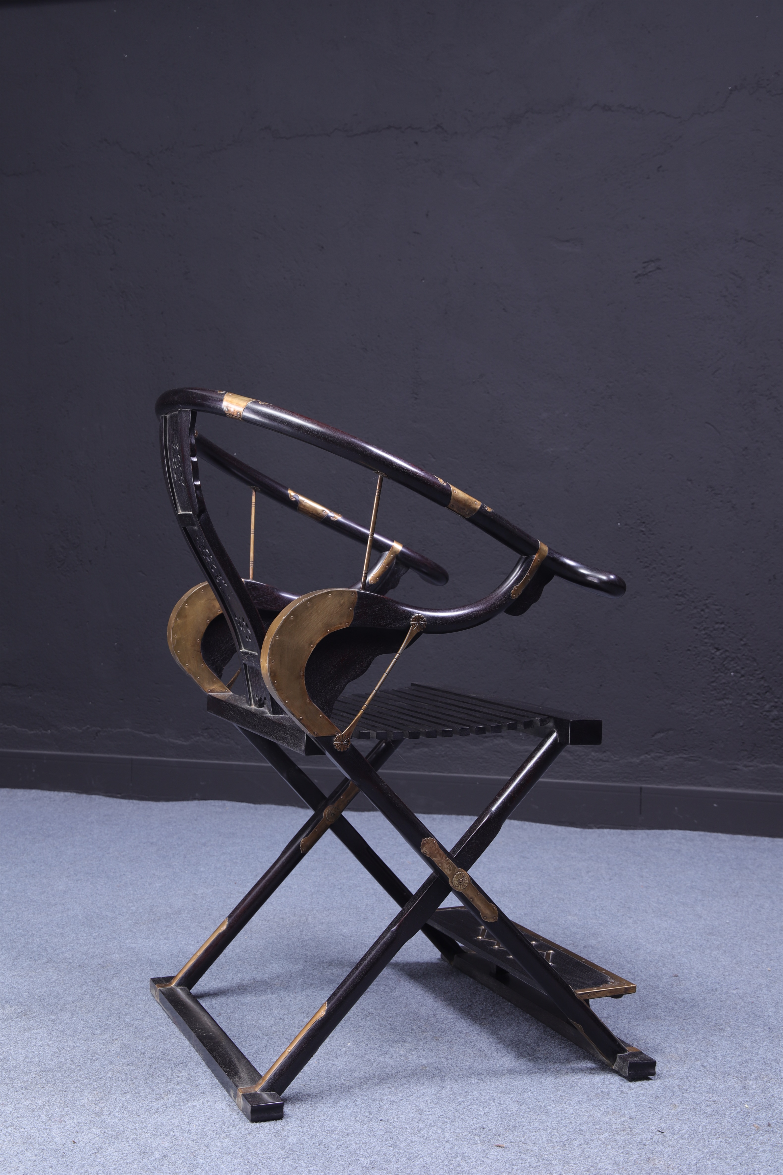 紫檀镶嵌剔红宝座,紫檀凤尾纹盘