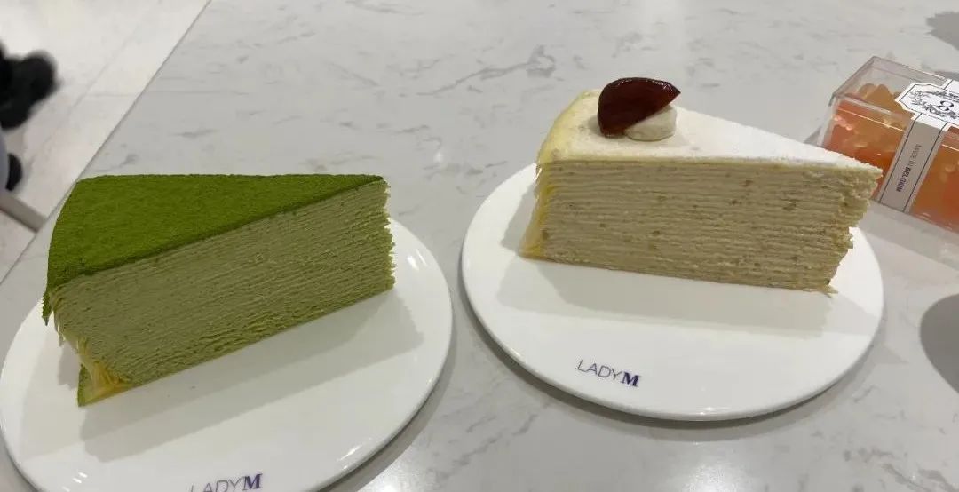 店员像柜姐、配送用劳斯莱斯,贵妇蛋糕卷成啥样了?