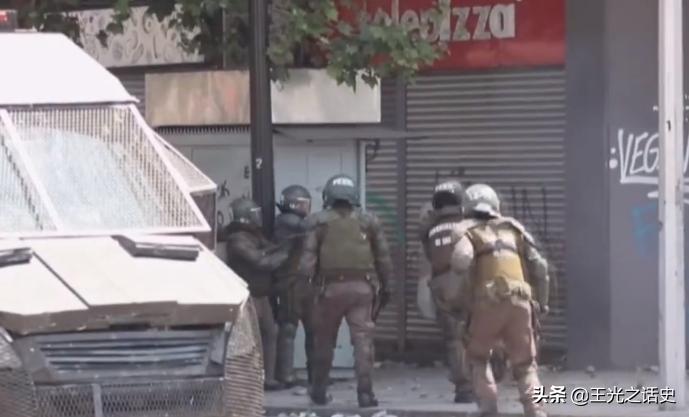 “美国模式”？人均GDP南美第一的智利，连三毛钱都付不起了.....