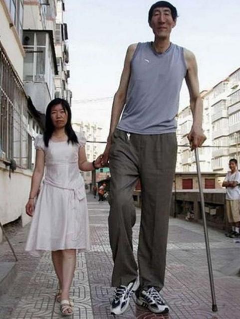 中国巨人鲍喜顺生活,中国巨人鲍喜顺活了多少岁