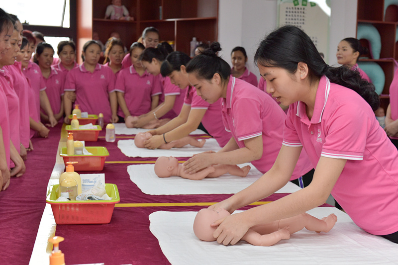 学月嫂去哪里学最靠谱,学月嫂要到正规的月嫂培训机构