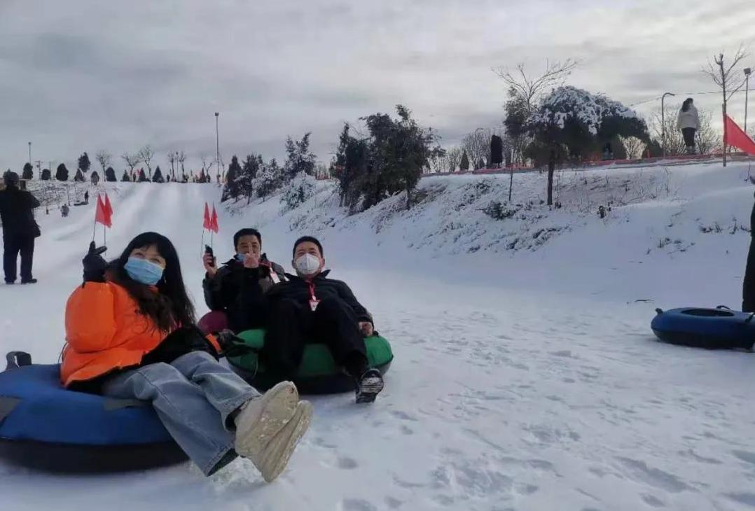 西安缘来如此渭南东哥婚恋：有一种相亲叫“我带你去滑雪吧！”