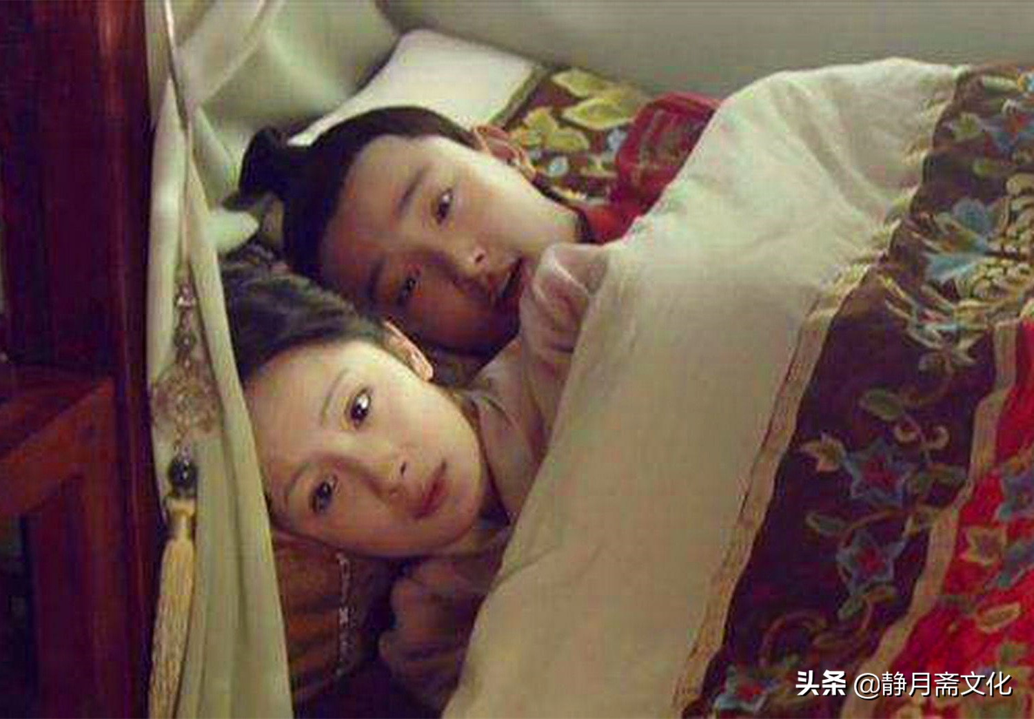 明清异闻：寡妇路遇壮汉，夜夜请他吃鸡，发现是黄鼠妖妙计除之