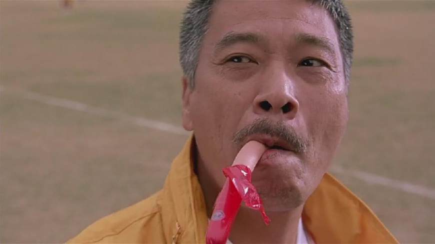 他是少林足球队主帅,也是空手道克星“魔鬼筋肉人”