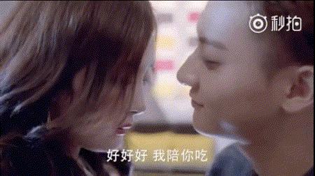 脑门大发际线高的女明星,大脸大脑门秃头女生适合的发型