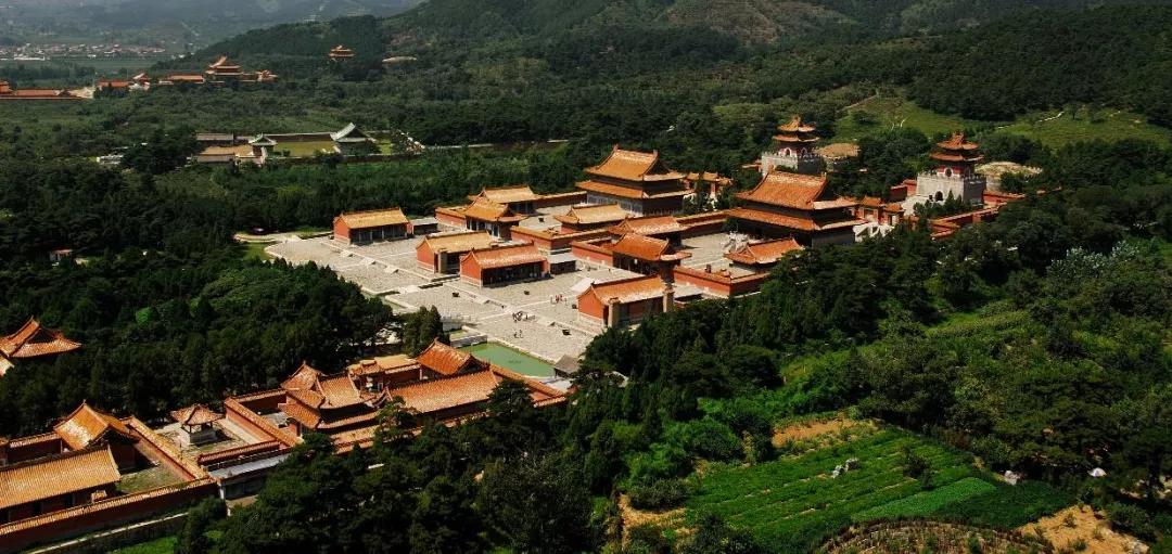 毕业旅行适合去的地方视频,毕业之旅去哪儿玩最好