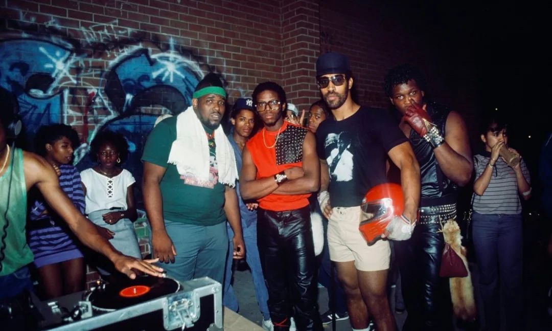 tommyjeans双拼色,tommy和bape联名款鞋