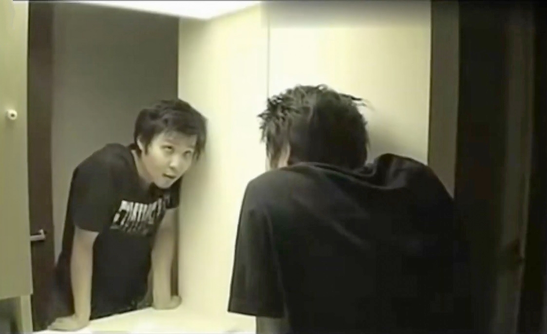 详细说一下连续30天对镜子说你是谁结果发生怪异事件的看法