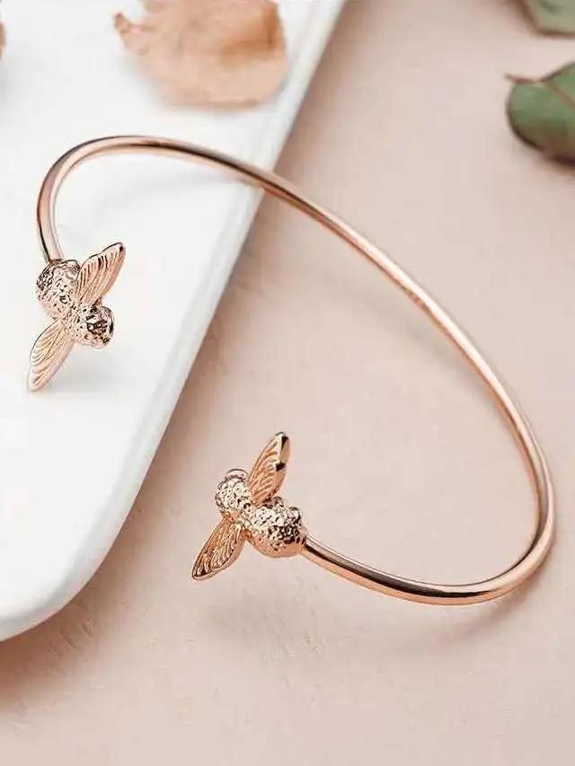 谈恋爱该不该收男生的礼物,谈恋爱该不该送男朋友礼物