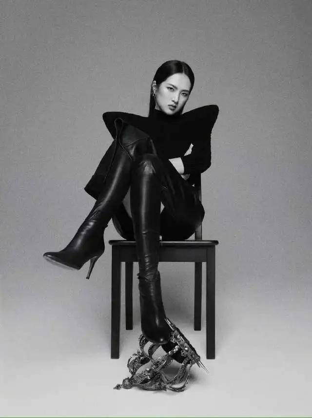 华为小公主:哈佛学霸不当赌王儿媳妇,和王子翩翩起舞组千亿女团