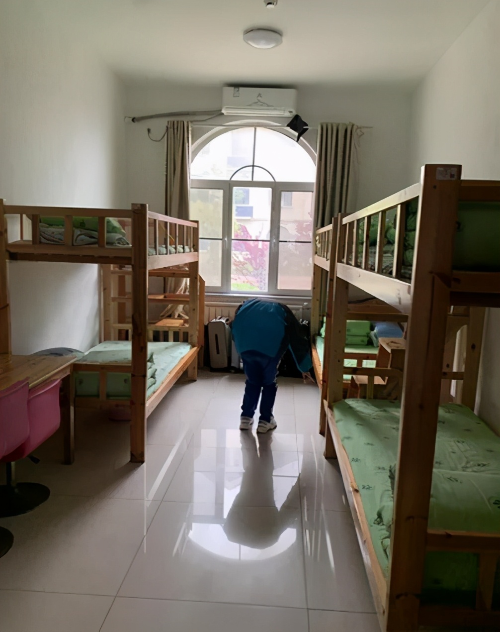 潍坊新纪元高中部学生会生活自律部:落实自主管理,打造优秀宿舍