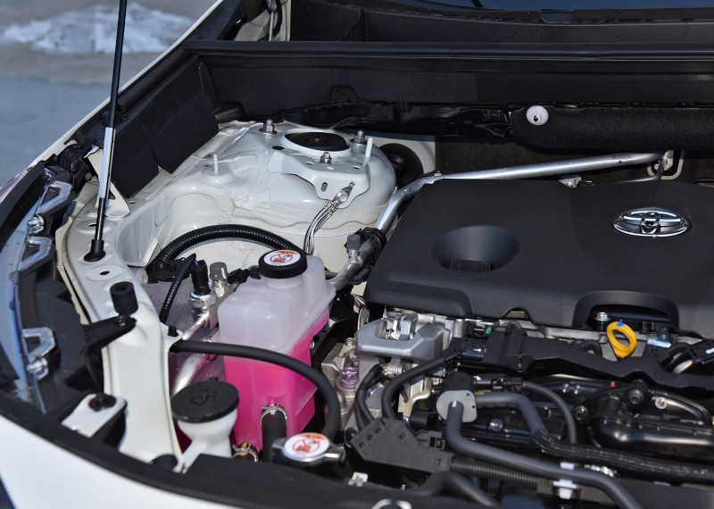 2.5双擎荣放试驾,丰田2.5双擎混动荣放