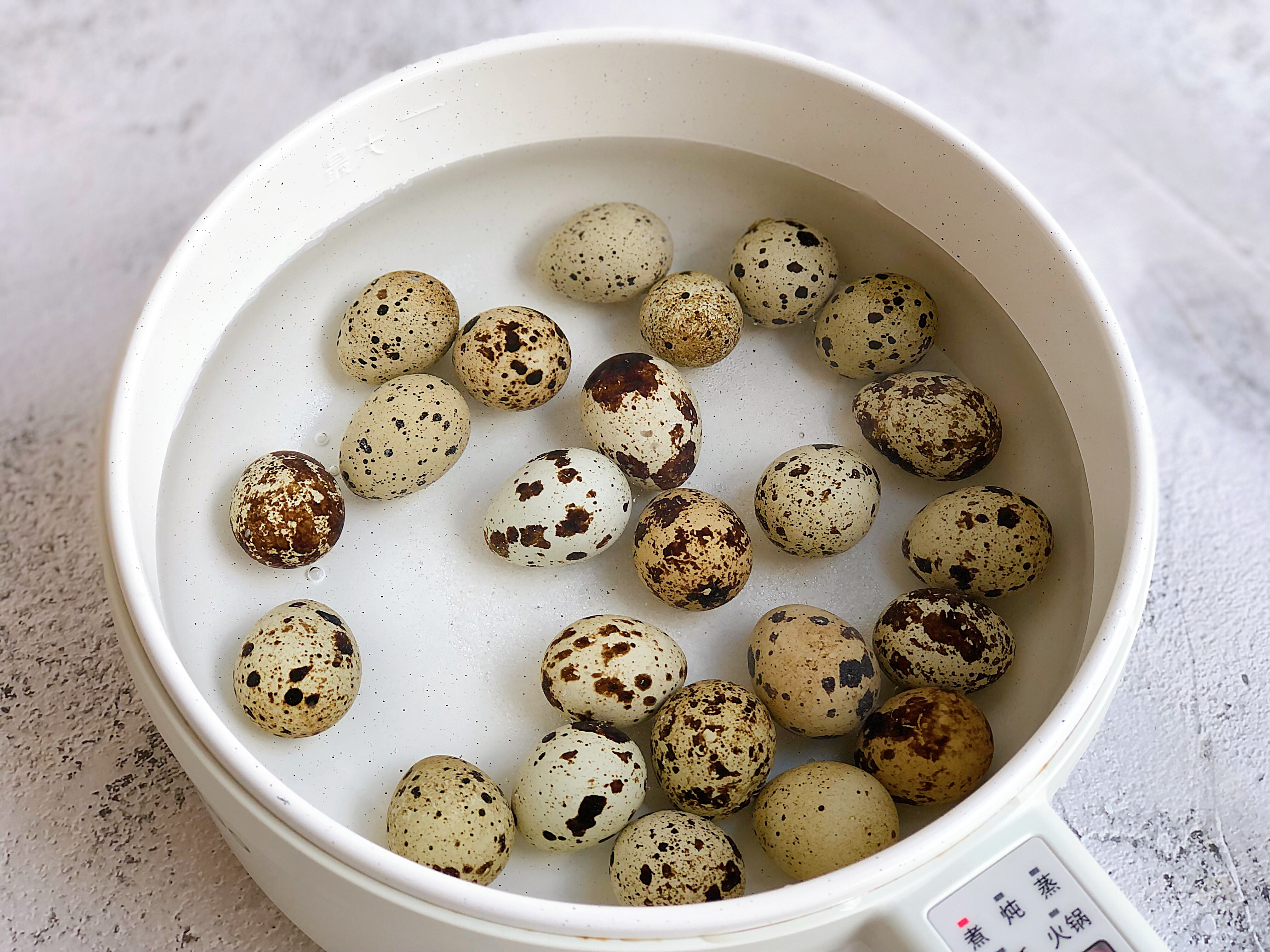 鹌鹑蛋的家常做法五香鹌鹑蛋,五香鹌鹑蛋详细做法